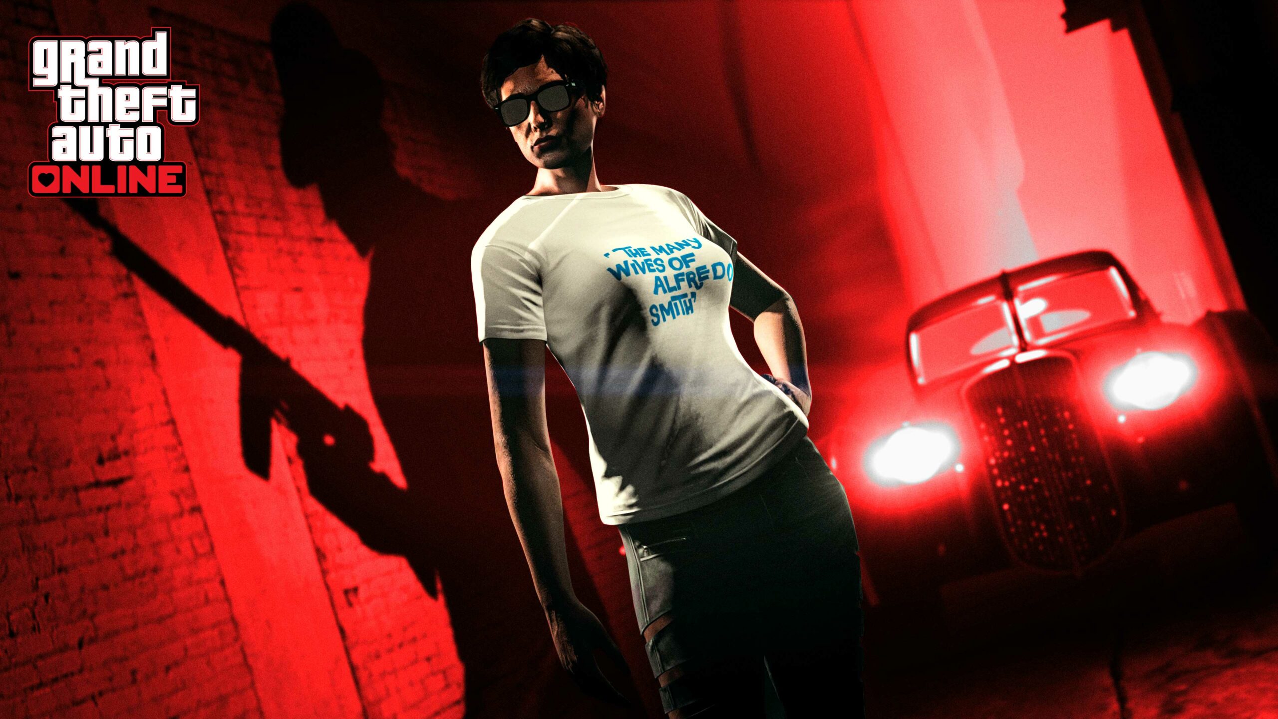 Imagem de personagem no GTA Online usando a camiseta “As muitas mulheres de Alfredo Smith”