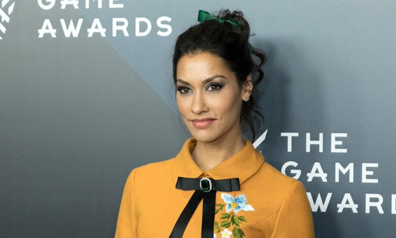 Janina Gavankar|